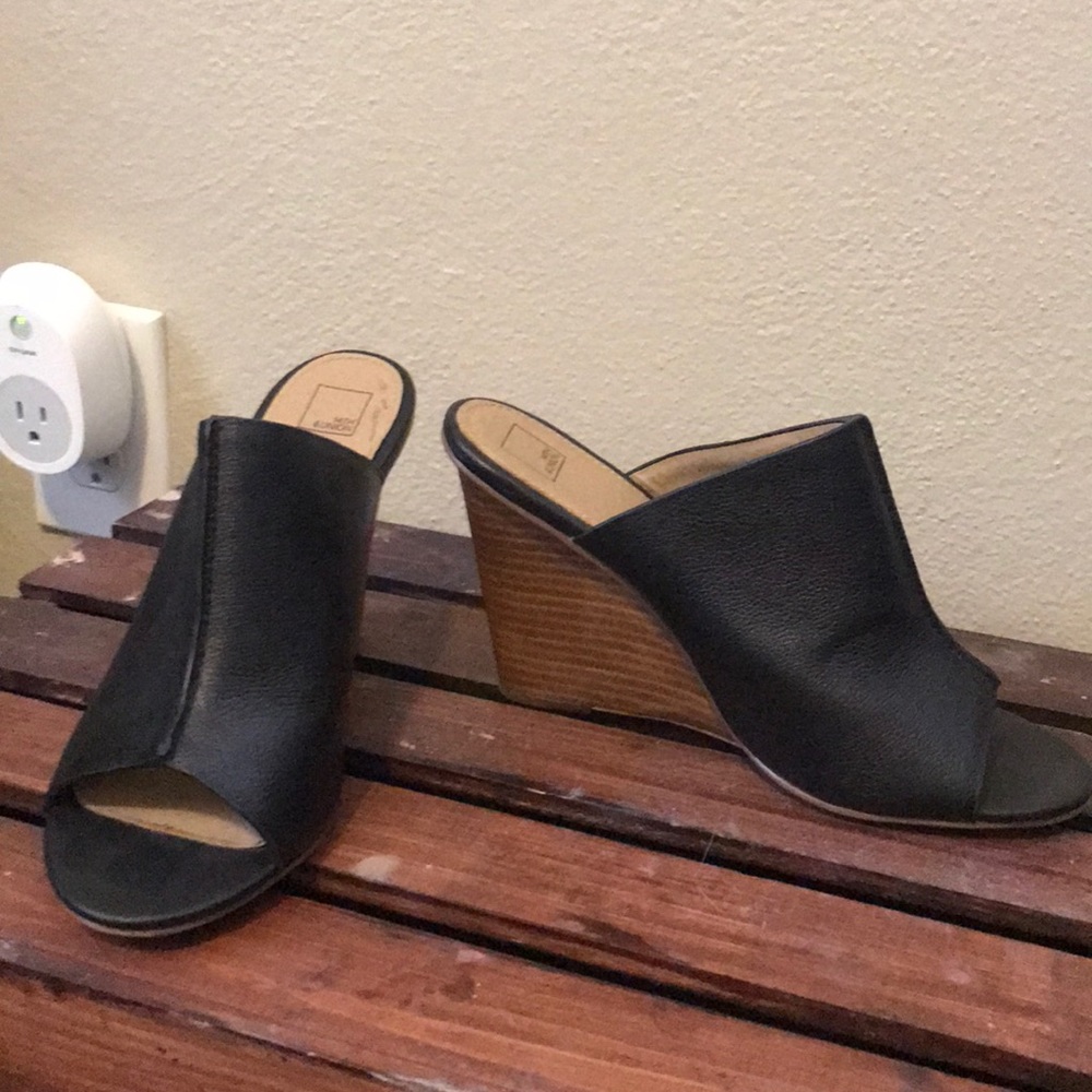 Black wedge sandals